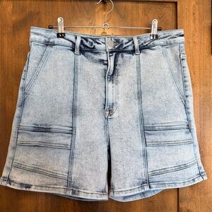 RISEN SHORTS NWOT - size 1XL - very stretchy!